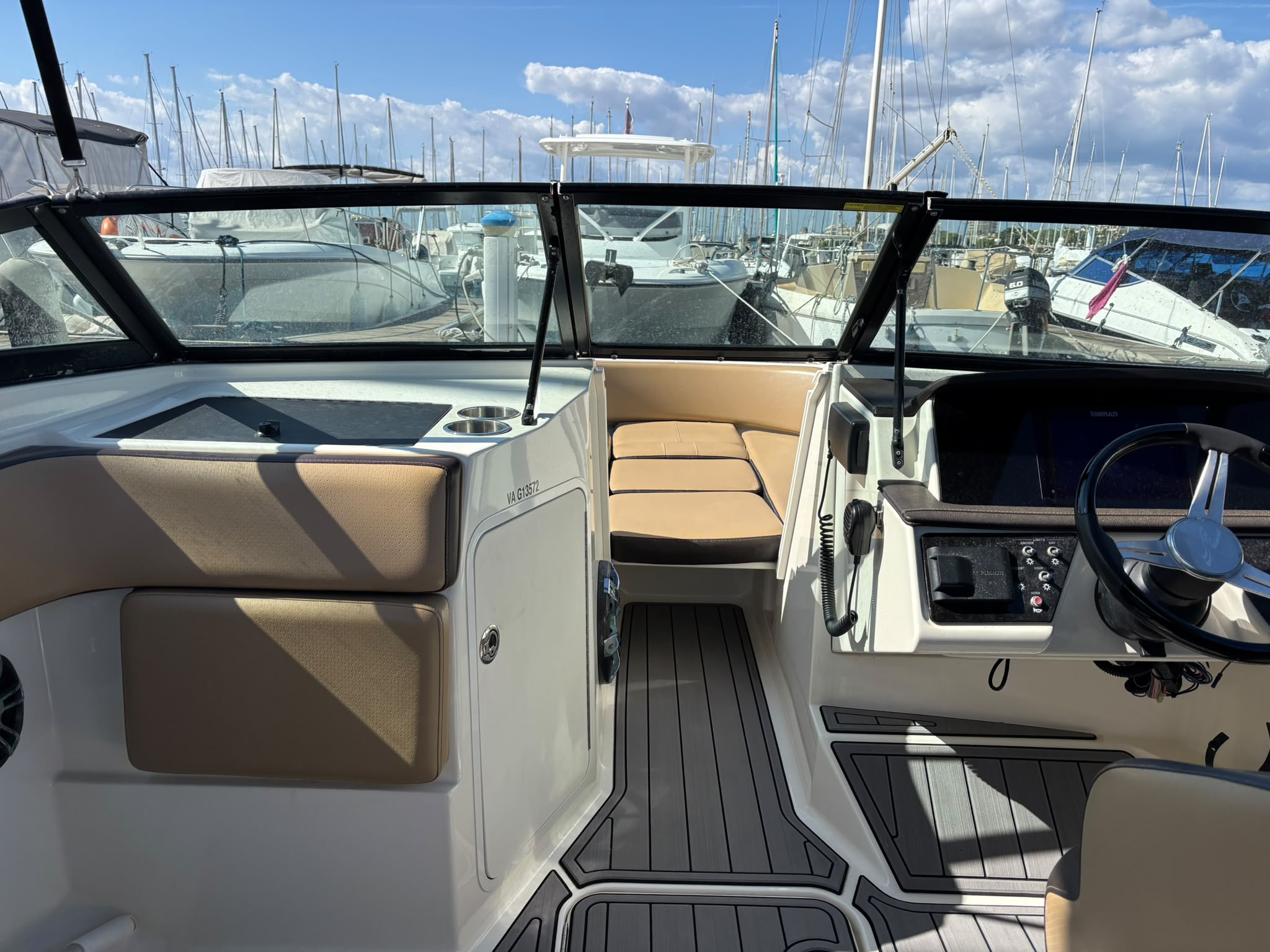 SEA RAY 210 SPX OB 2020 MERCURY 200 CV – Image 12