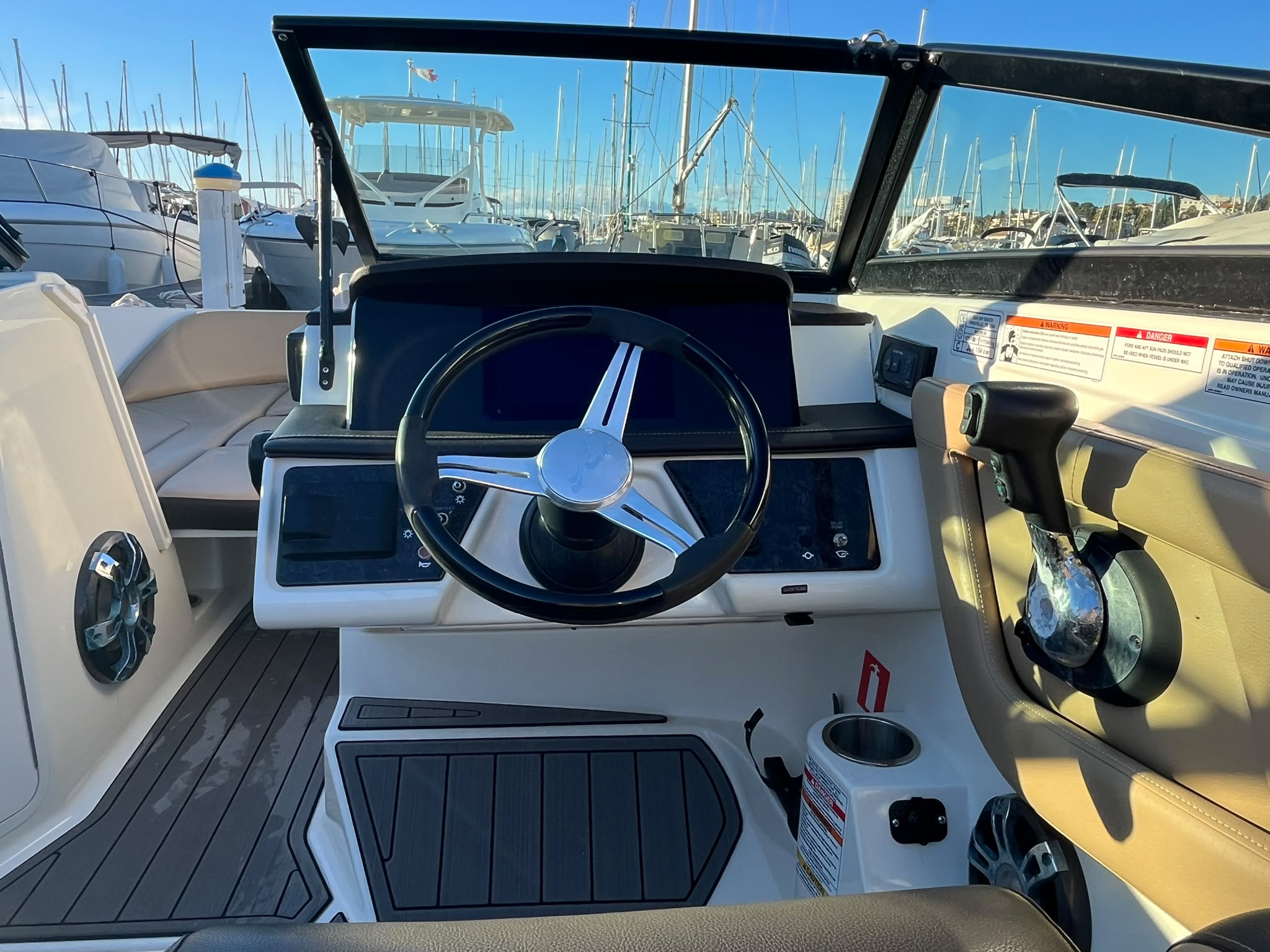 SEA RAY 210 SPX OB 2020 MERCURY 200 CV – Image 22
