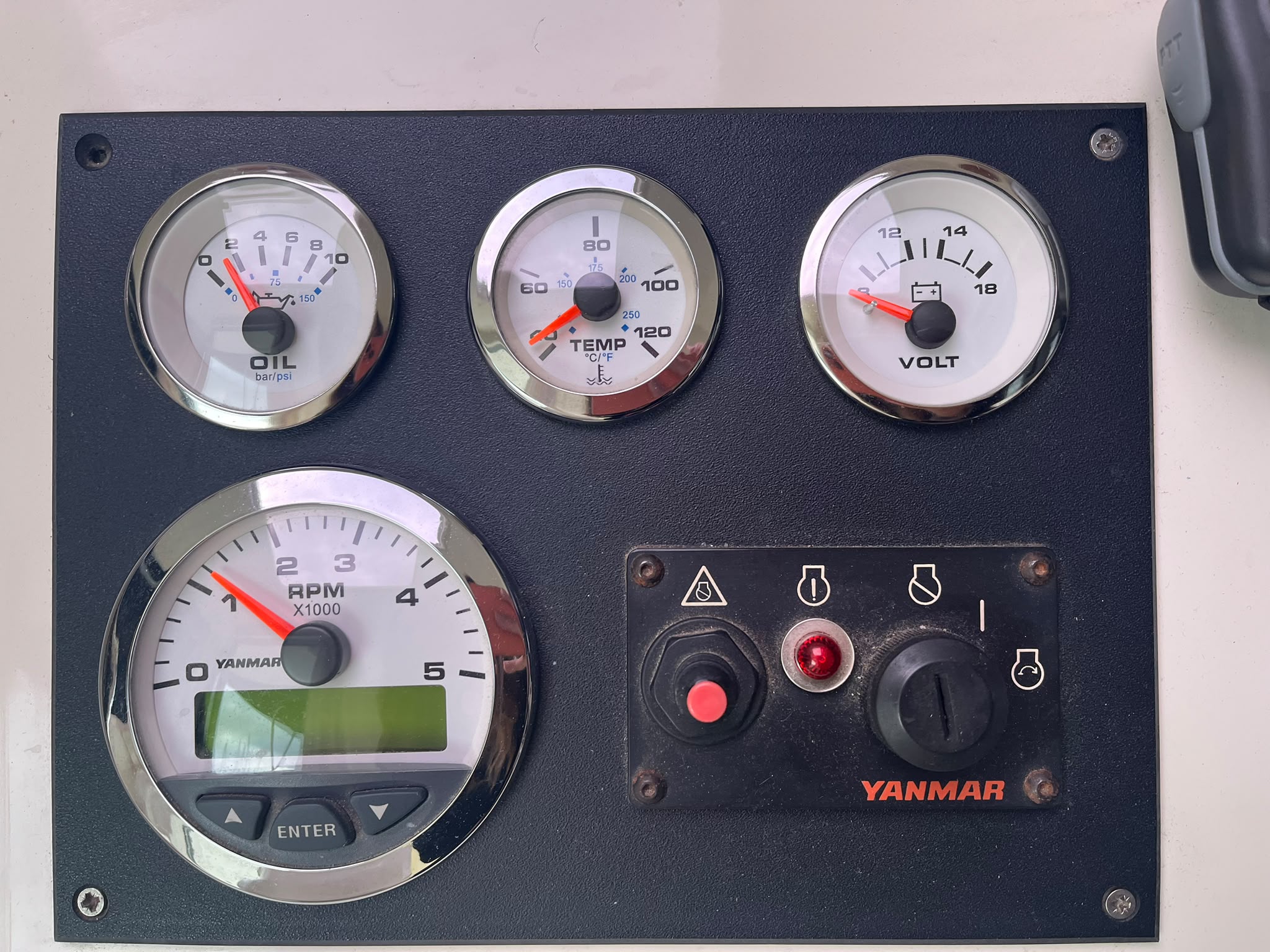 Jeanneau Merry Fisher 705 2011 – Yanmar 150 CV Diesel – Première Main – Image 62