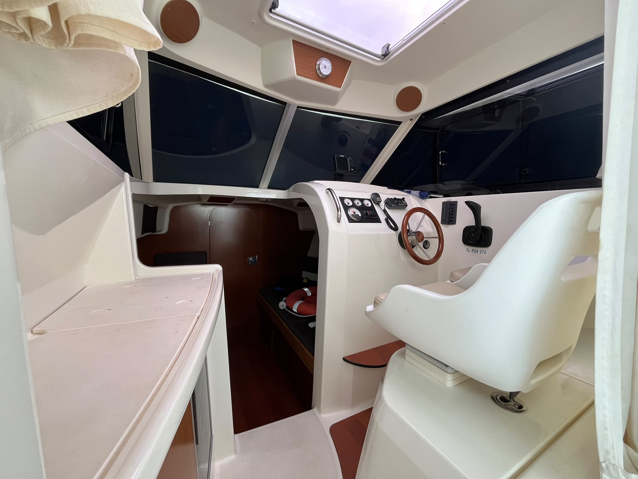 Jeanneau Merry Fisher 705 2011 – Yanmar 150 CV Diesel – Première Main – Image 39