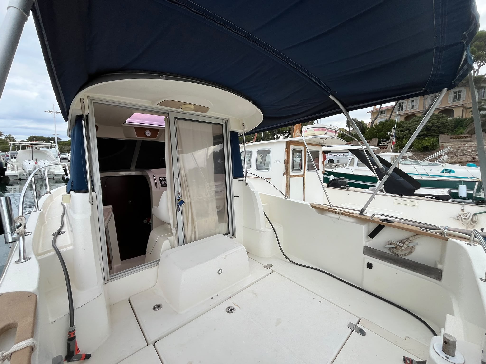 Jeanneau Merry Fisher 705 2011 – Yanmar 150 CV Diesel – Première Main – Image 7
