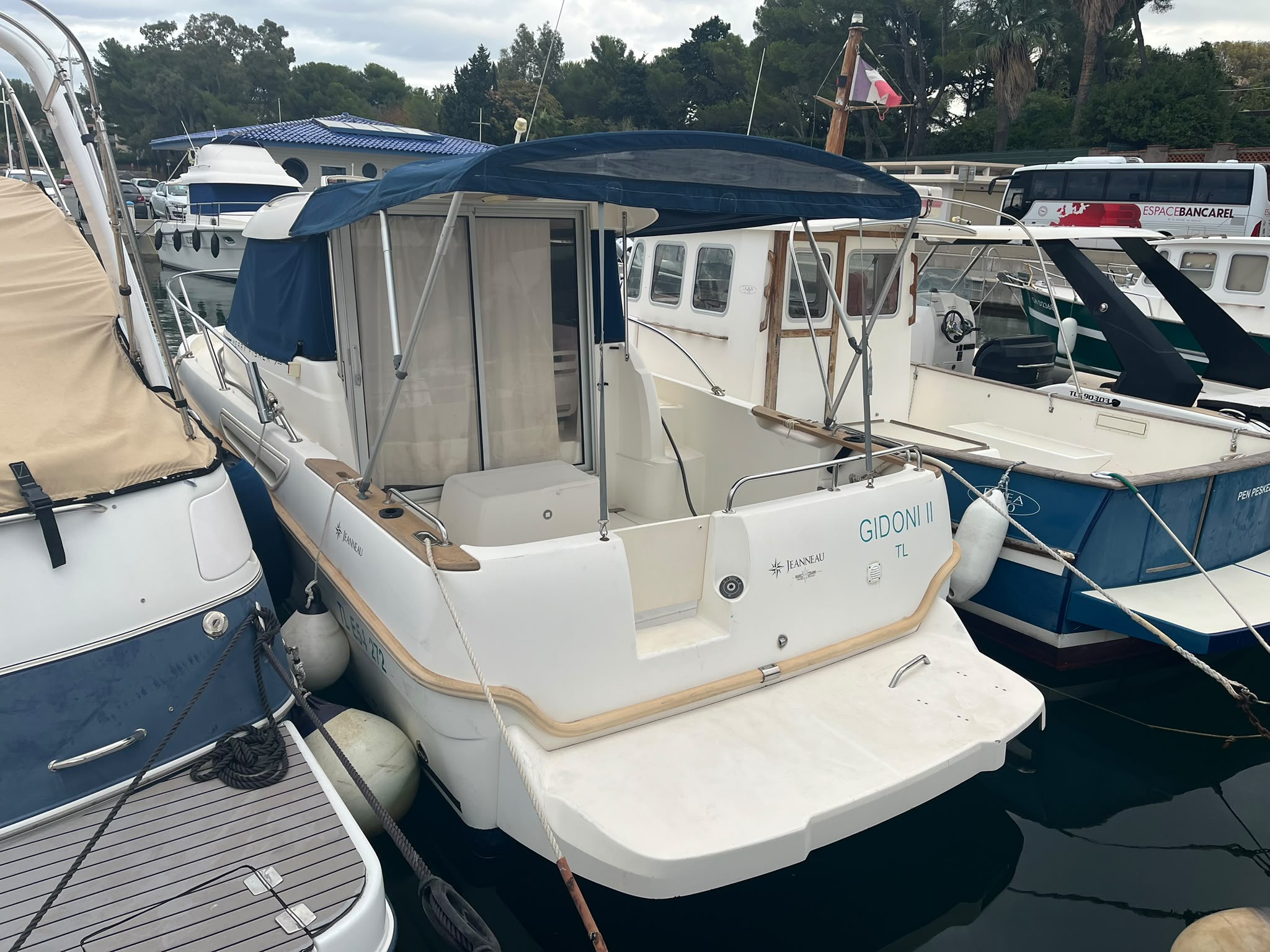 Jeanneau Merry Fisher 705 2011 – Yanmar 150 CV Diesel – Première Main – Image 4