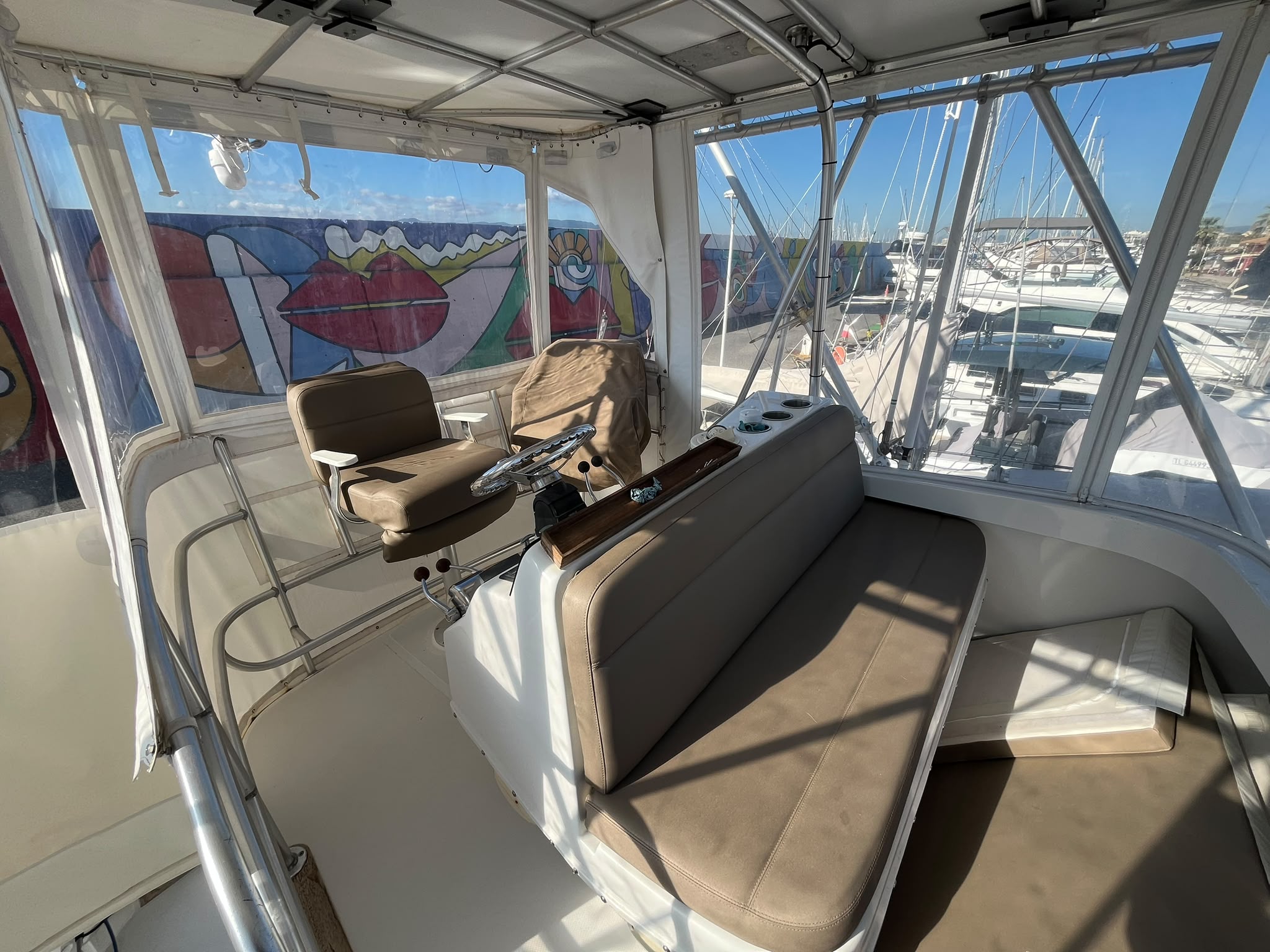 Luhrs 36 Convertible – 2 x Yanmar 450 CV – 900 H – Refit 2024 – Saint-Raphaël – Image 31