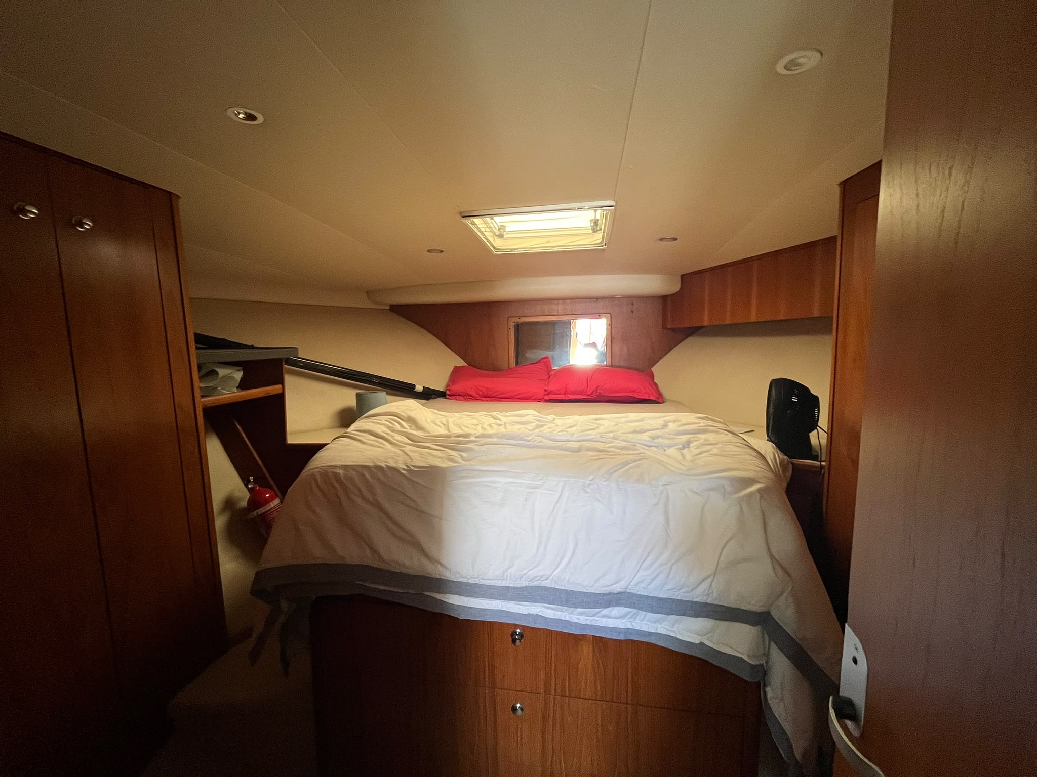 Luhrs 36 Convertible – 2 x Yanmar 450 CV – 900 H – Refit 2024 – Saint-Raphaël – Image 47