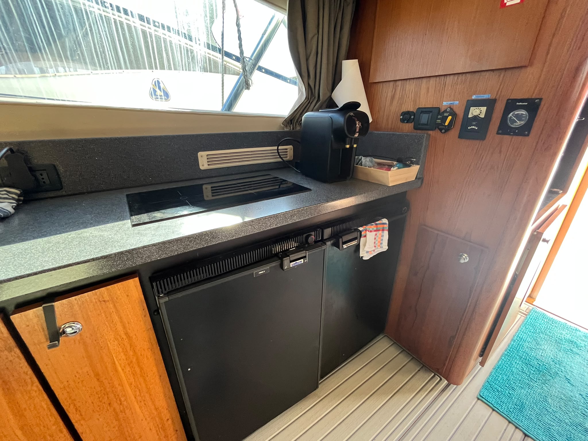 Luhrs 36 Convertible – 2 x Yanmar 450 CV – 900 H – Refit 2024 – Saint-Raphaël – Image 42