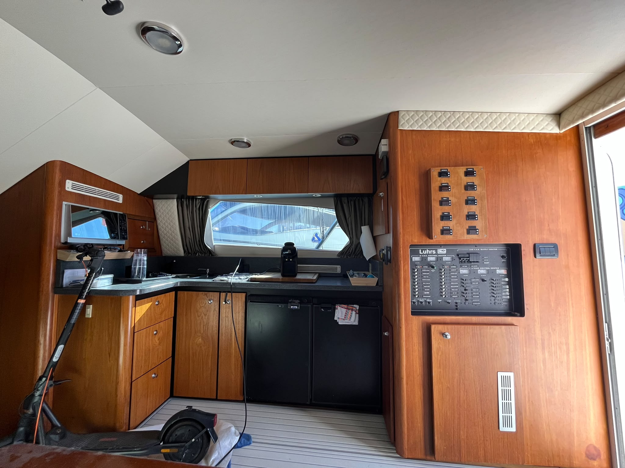 Luhrs 36 Convertible – 2 x Yanmar 450 CV – 900 H – Refit 2024 – Saint-Raphaël – Image 37