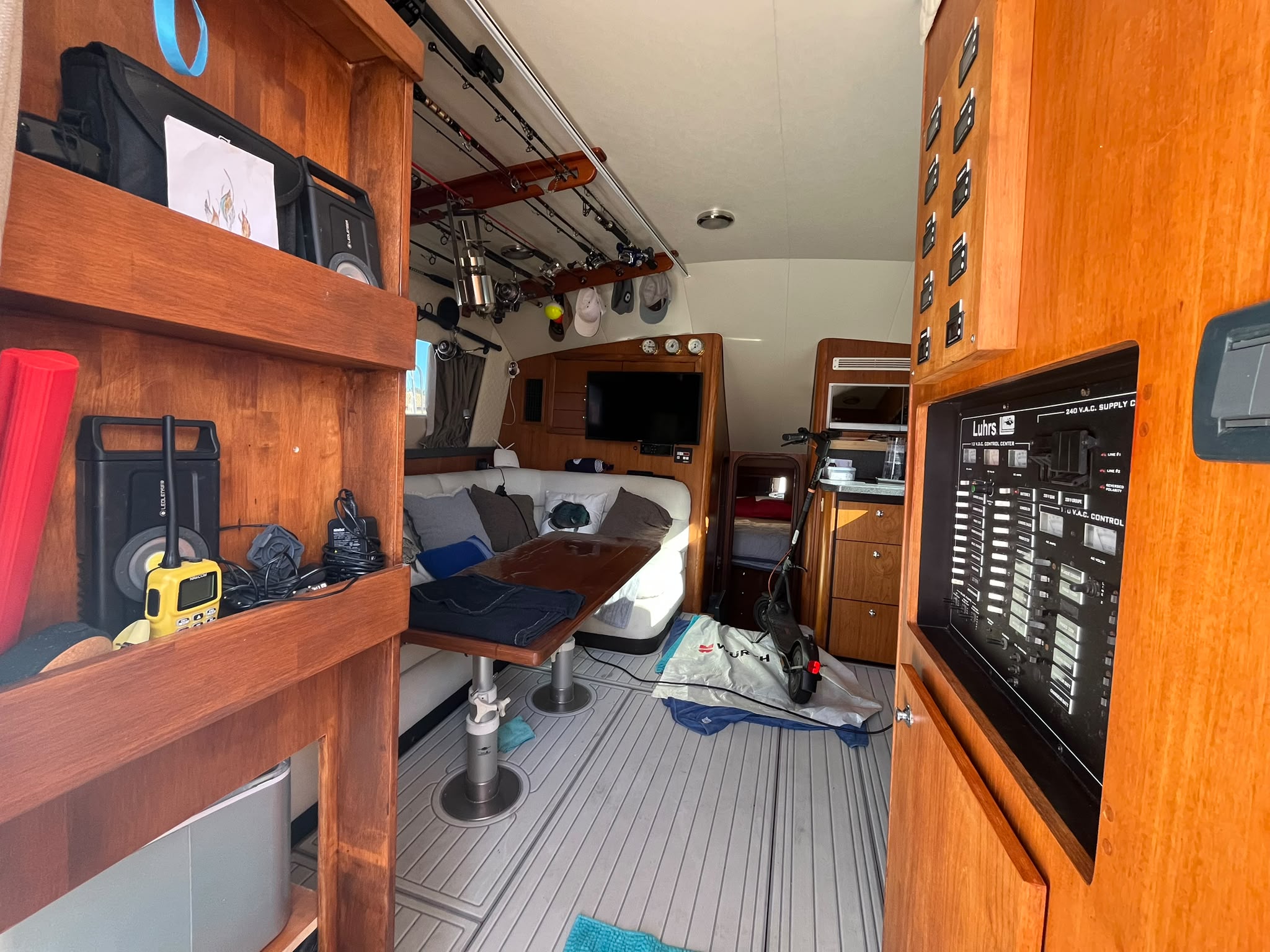 Luhrs 36 Convertible – 2 x Yanmar 450 CV – 900 H – Refit 2024 – Saint-Raphaël – Image 34