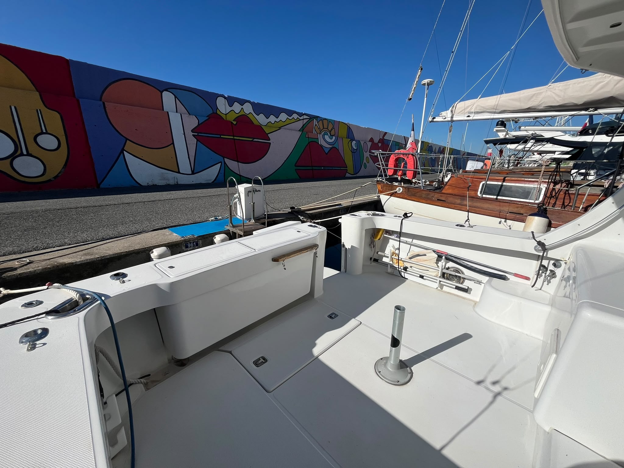 Luhrs 36 Convertible – 2 x Yanmar 450 CV – 900 H – Refit 2024 – Saint-Raphaël – Image 11