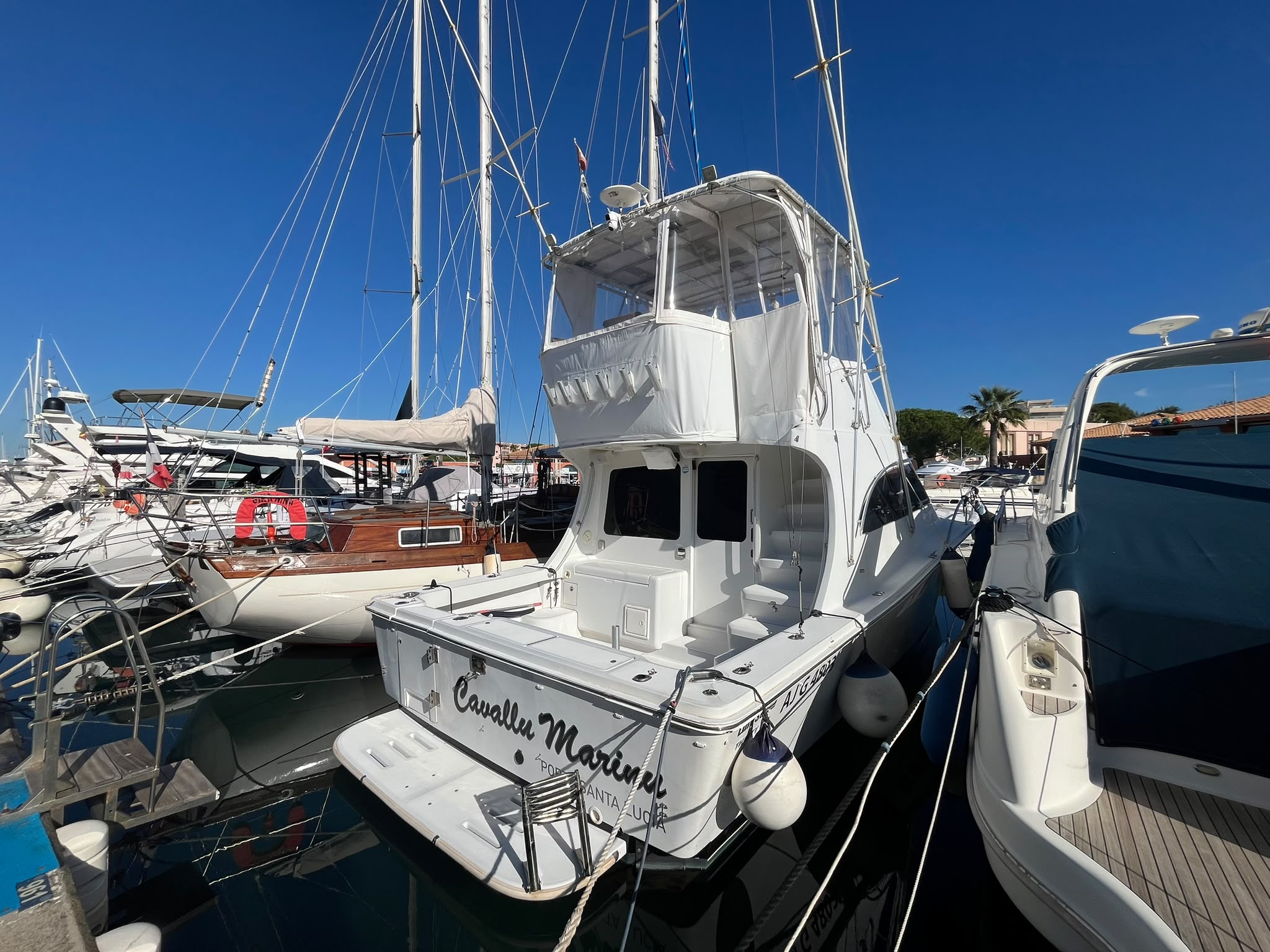 Luhrs 36 Convertible – 2 x Yanmar 450 CV – 900 H – Refit 2024 – Saint-Raphaël – Image 2