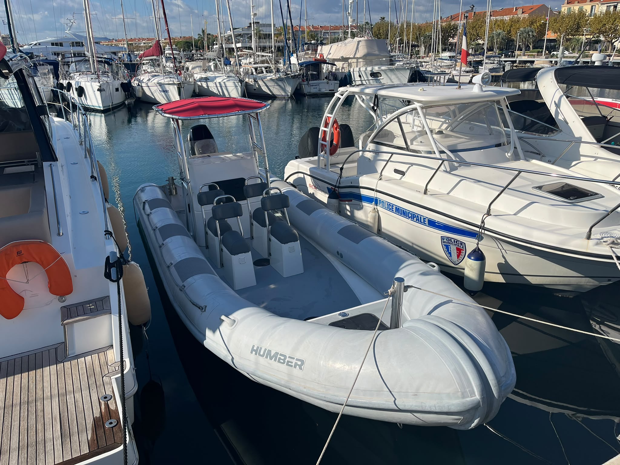 HUMBER OFFSHORE 8.5 – 2024 – SUZUKI 300 CV – CATÉGORIE B – 14 PASSAGERS – Image 3
